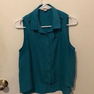 Women’s Forever 21 turquoise top. US M